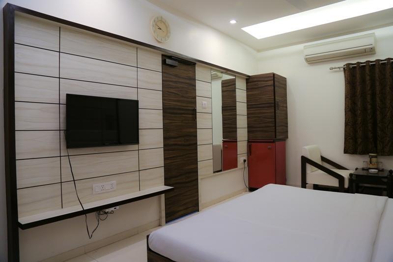 ホテル Golden Plaza アーメダバード 部屋 写真