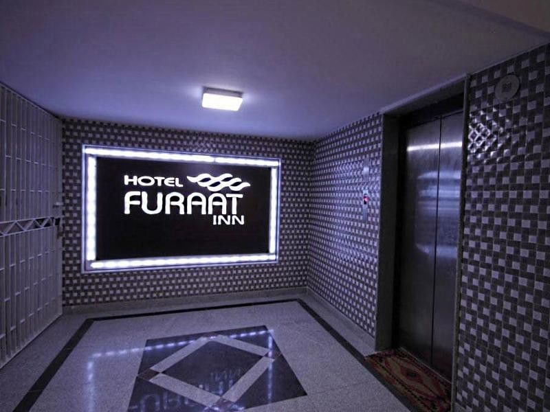 ホテル Golden Plaza アーメダバード エクステリア 写真