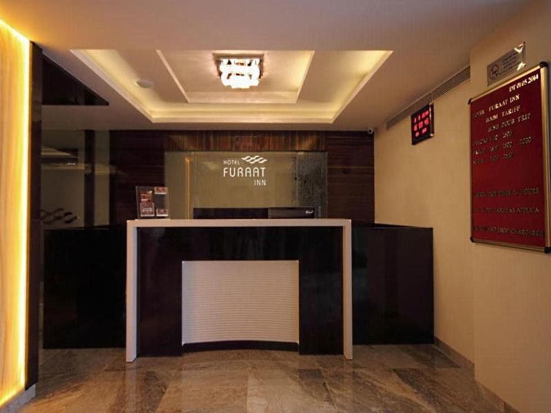ホテル Golden Plaza アーメダバード エクステリア 写真