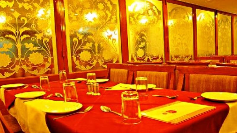 ホテル Golden Plaza アーメダバード エクステリア 写真