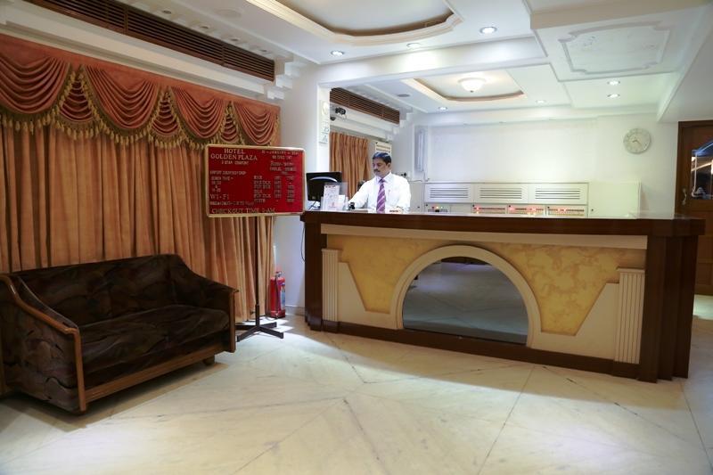 ホテル Golden Plaza アーメダバード エクステリア 写真
